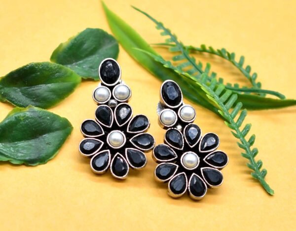 Black And Pearl Monalisa Earrings