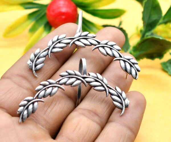 Leaf Earrings Pair
