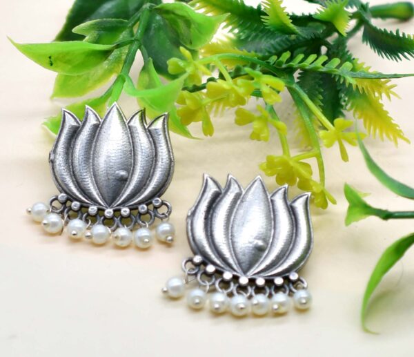 Rose Earrings Pair - Image 2