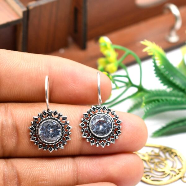 Alankrita Stone Earrings - Image 2